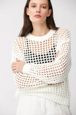 Ażurowy sweter off white z bawełny