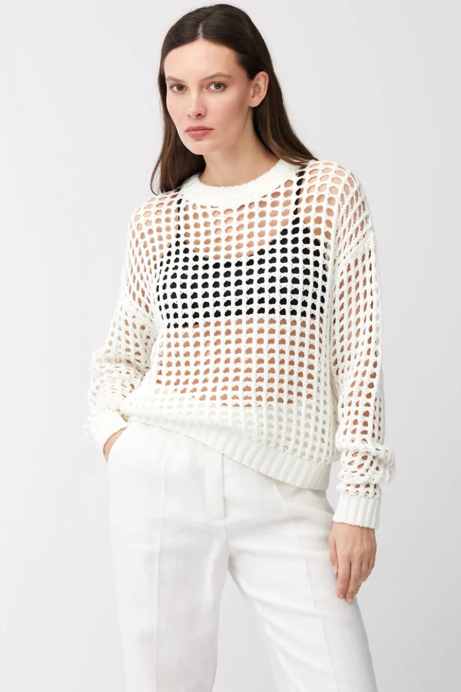 Ażurowy sweter off white z bawełny
