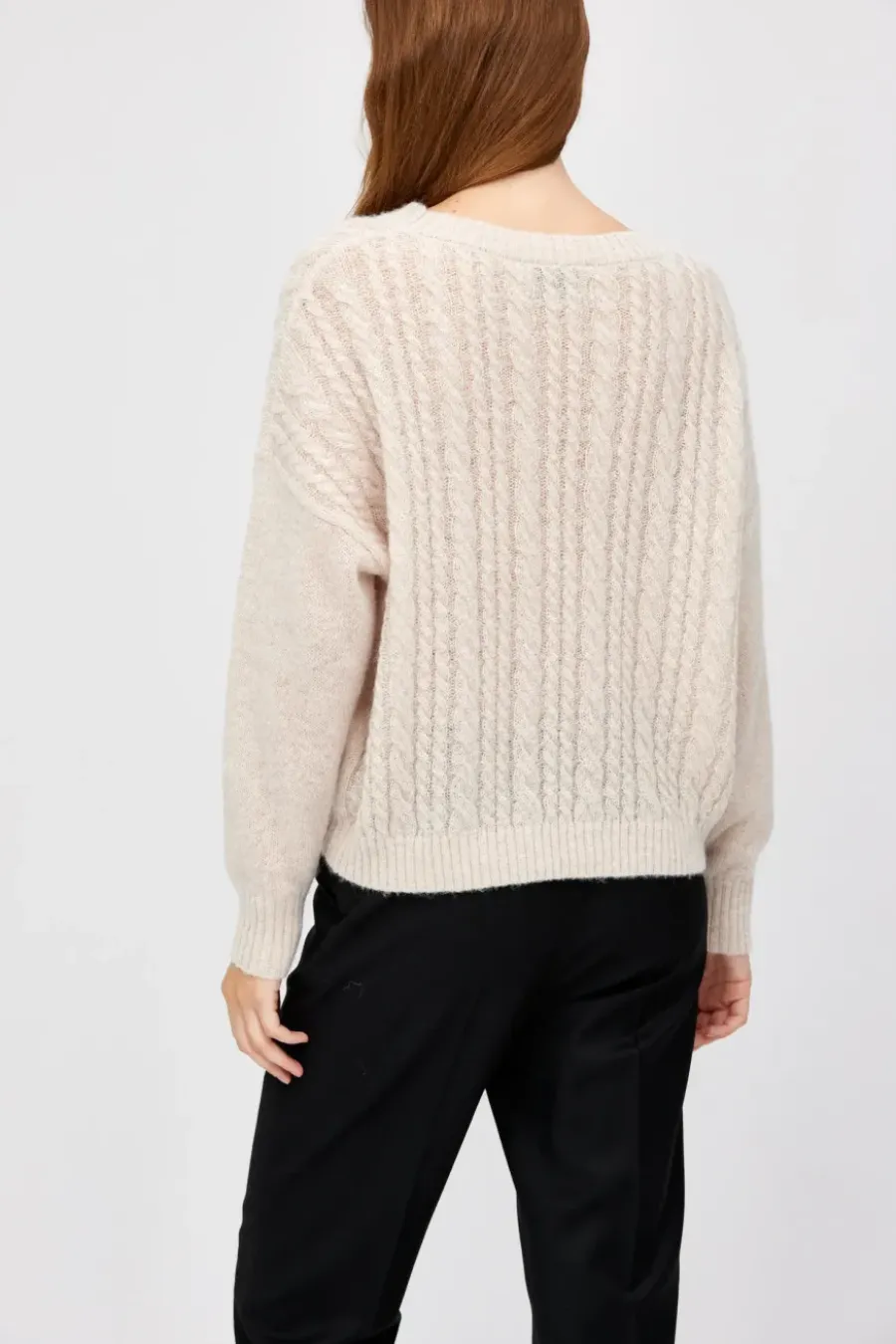 Beżowy sweter z wełną alpaki