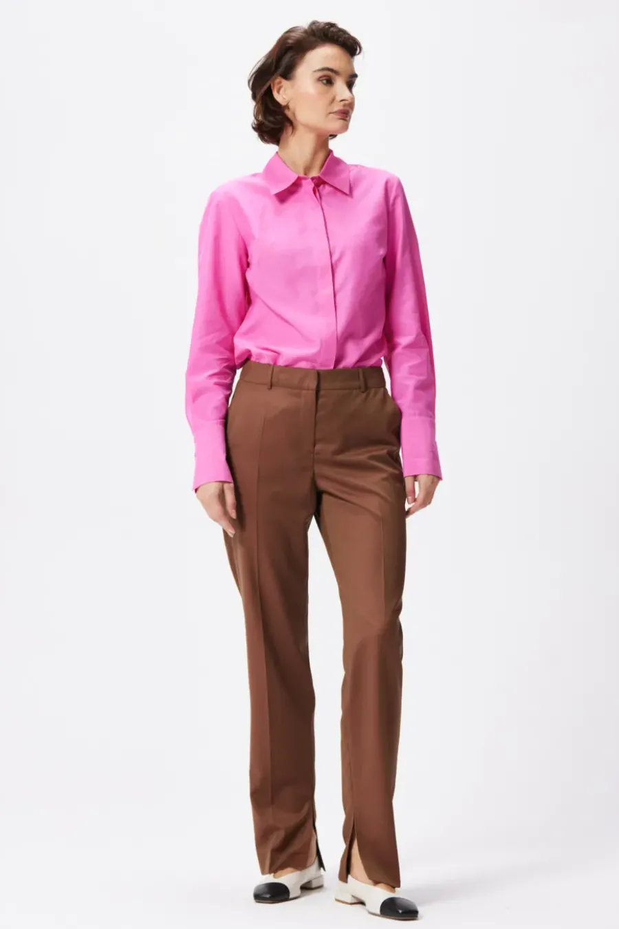 Brązowe spodnie z wełny do garnituru