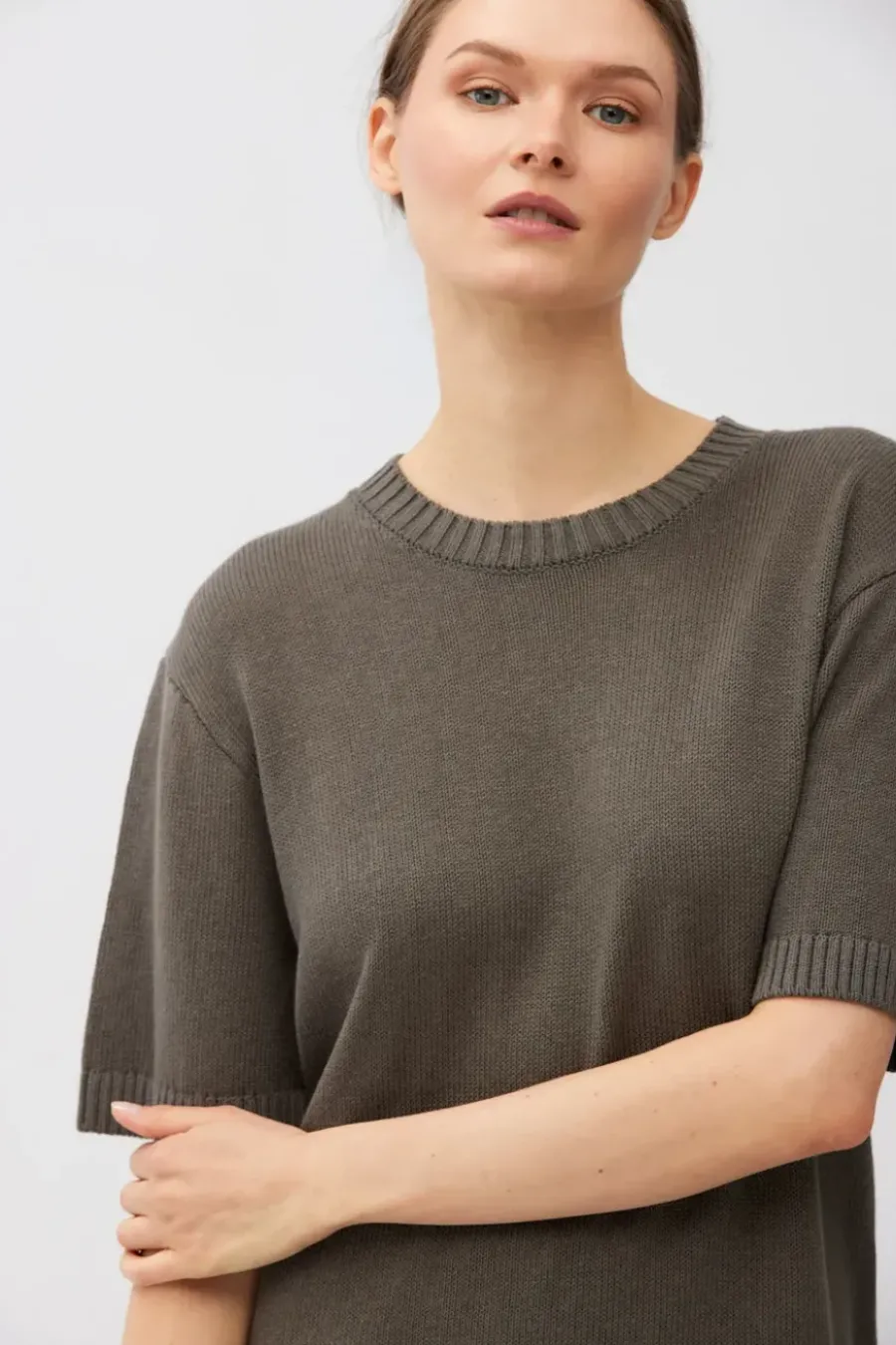 Brązowy t-shirt z lnem i bawełną