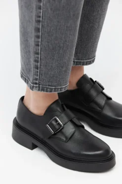 Czarne monk shoes
