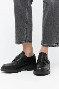 Czarne monk shoes