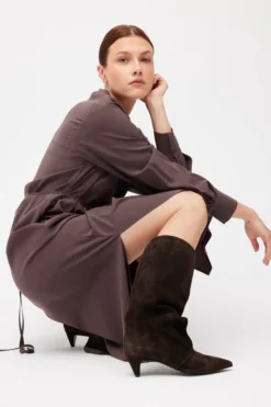 Czekoladowa jedwabna sukienka midi