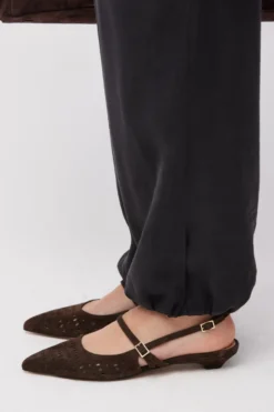 Czekoladowe skórzane buty sling back