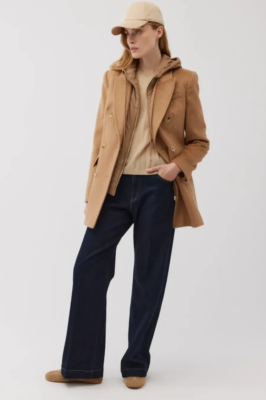 Jeansy wide leg w kolorze ciemnego granatu