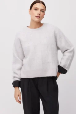 Kaszmirowy sweter w kratę