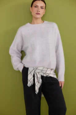 Kaszmirowy sweter w kratę