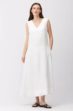 Lniana sukienka midi w kolorze off white