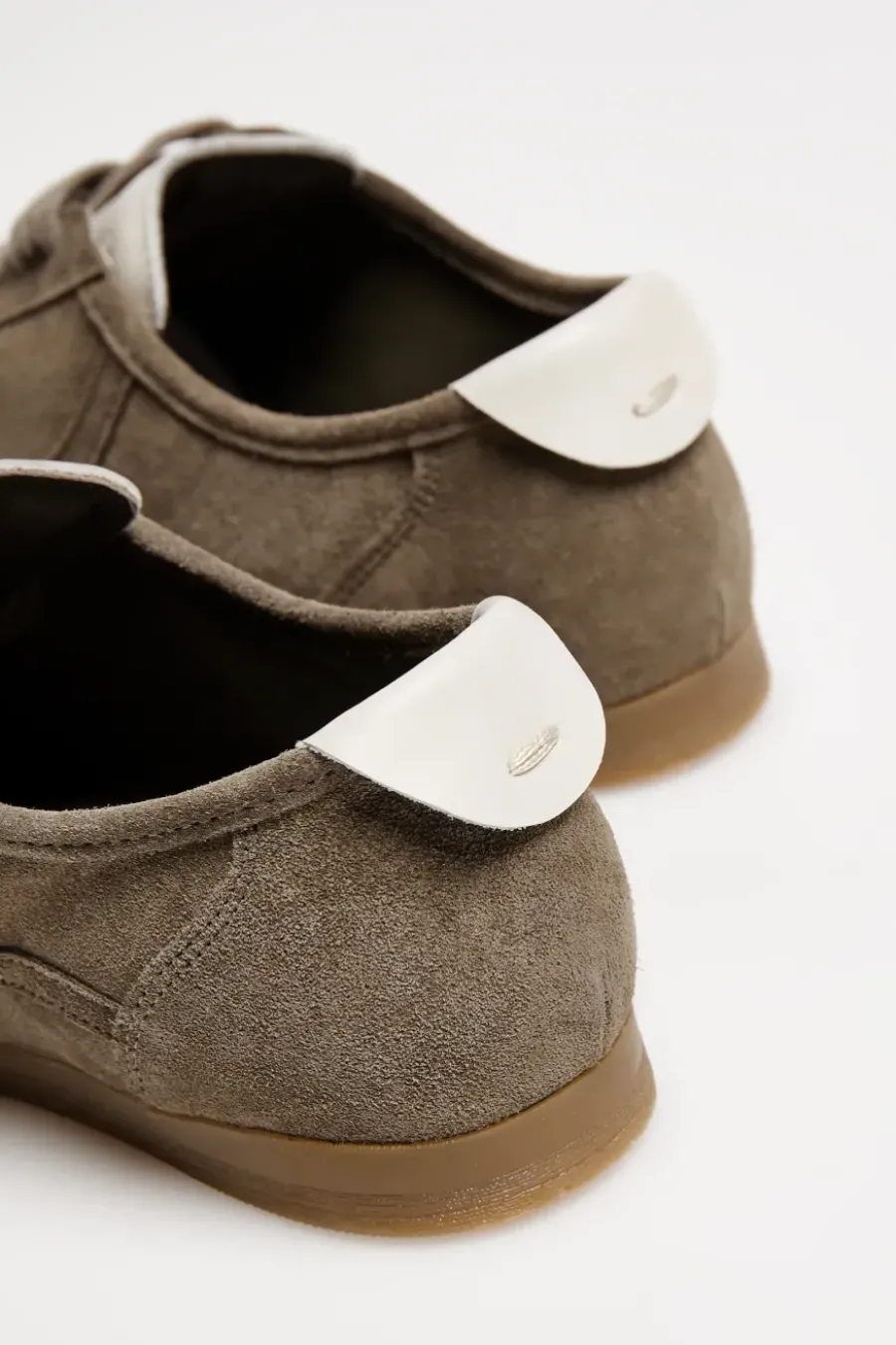 Sneakersy ze skóry zamszowej