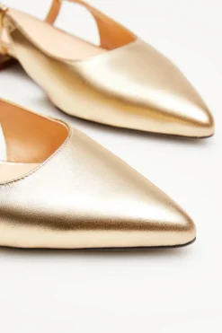 Złote buty slingback